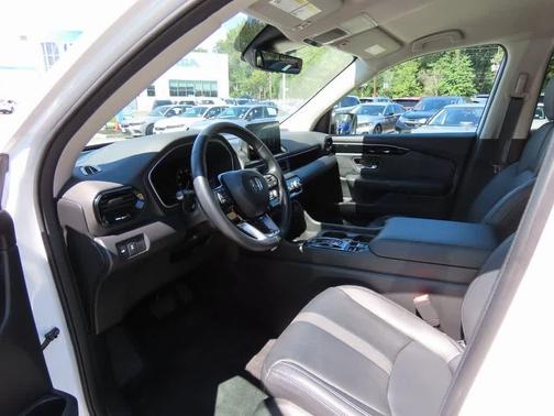 2023 Honda Pilot EX-L 8-Passenger