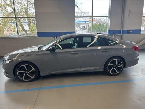 2022 Honda Accord Sport SE