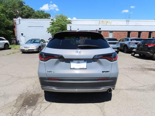 Urban Gray Pearl 2024 Honda HR-V Sport