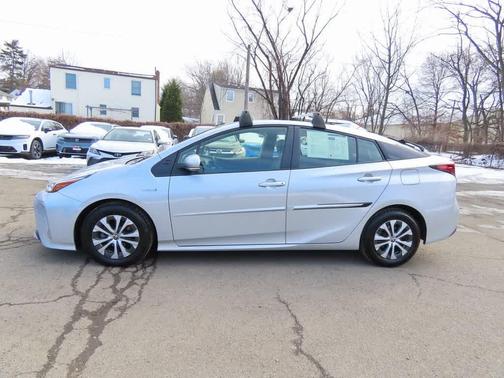 2021 Toyota Prius XLE