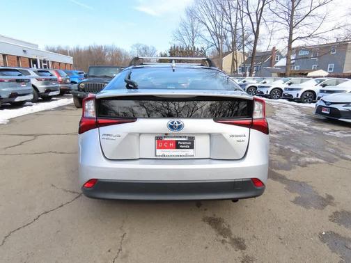 2021 Toyota Prius XLE