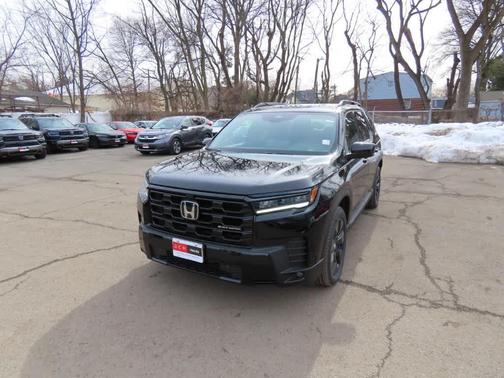 Crystal Black Pearl 2026 Honda Pilot Black Edition