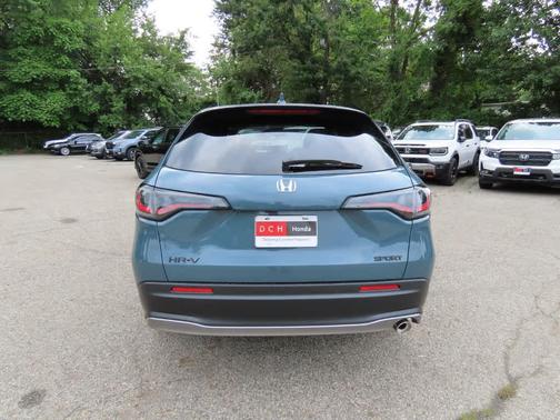Pearl 2027 Honda HR-V Sport