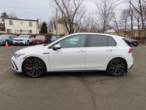 2024 Volkswagen Golf GTI 2.0T Autobahn