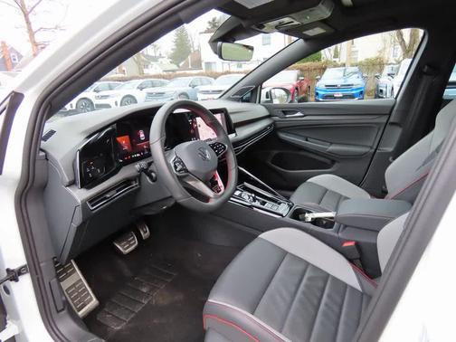 2024 Volkswagen Golf GTI 2.0T Autobahn