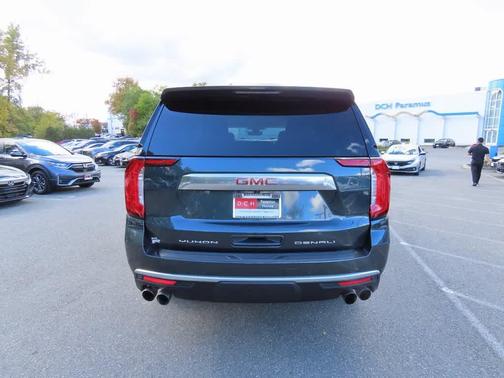 2022 GMC Yukon XL Denali