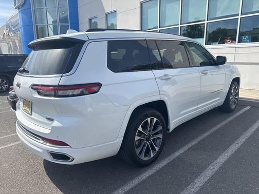 2022 Jeep Grand Cherokee L Overland