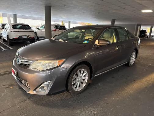 2014 Toyota Camry Hybrid XLE
