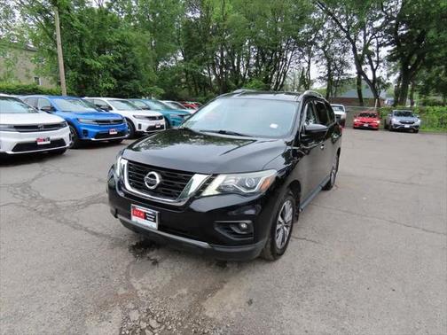 2017 Nissan Pathfinder SV