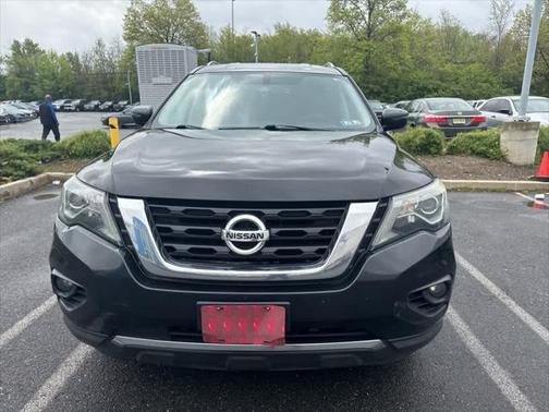 2017 Nissan Pathfinder SV