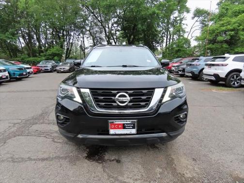 2017 Nissan Pathfinder SV