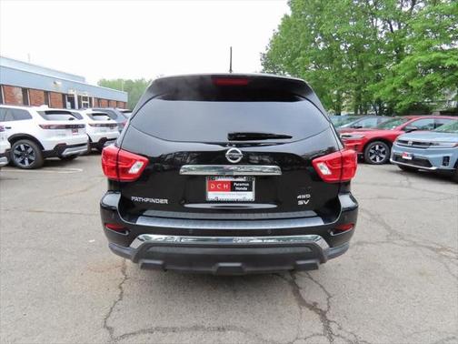 2017 Nissan Pathfinder SV