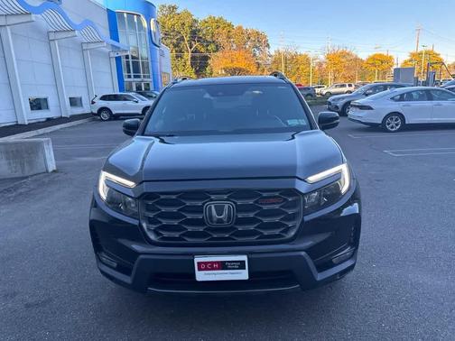 Crystal Black Pearl 2024 Honda Passport TrailSport