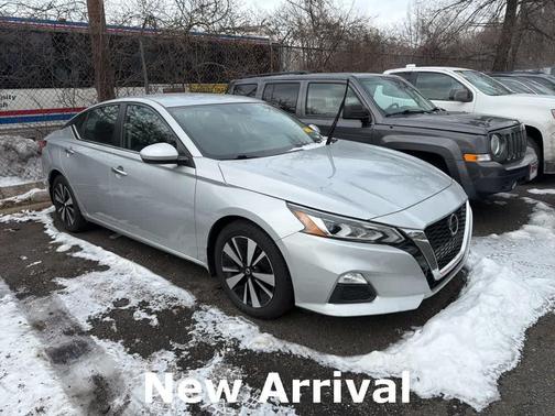 2022 Nissan Altima 2.5 SV