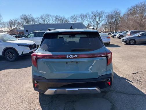 2025 Kia Seltos EX