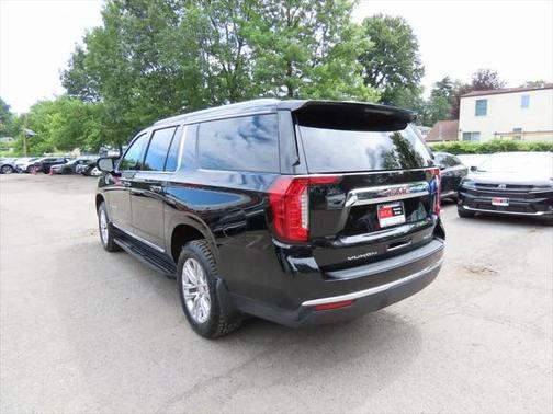 2023 GMC Yukon XL SLT
