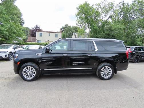 2023 GMC Yukon XL SLT
