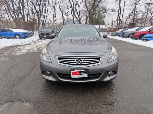 2015 INFINITI Q40 Base