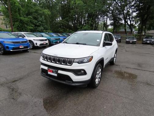 2022 Jeep Compass Latitude Lux