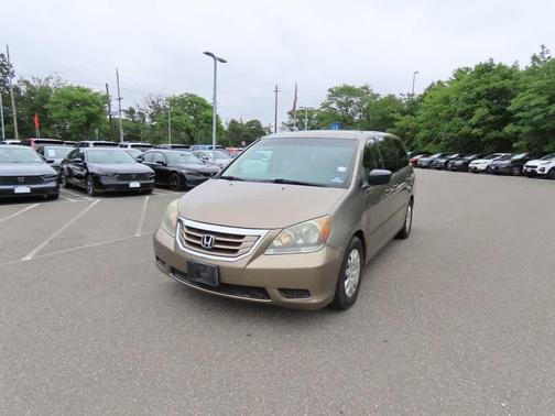 Beige 2009 Honda Odyssey LX