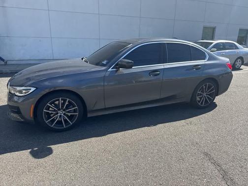 2019 BMW 330 i xDrive