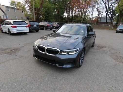 2019 BMW 330 i xDrive