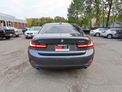 2019 BMW 330 i xDrive