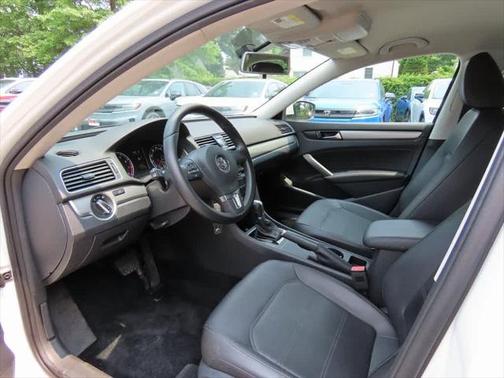 2014 Volkswagen Passat Auto Wolfsburg Ed