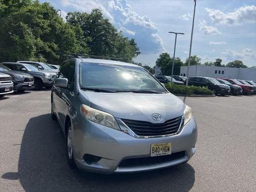 2013 Toyota Sienna LE