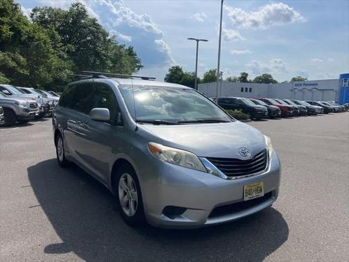 2013 Toyota Sienna LE