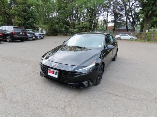 2021 Hyundai ELANTRA SE