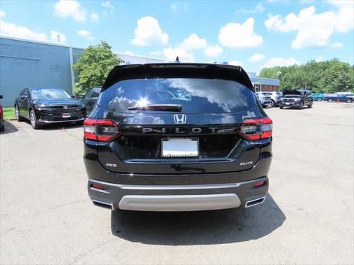 2023 Honda Pilot Elite