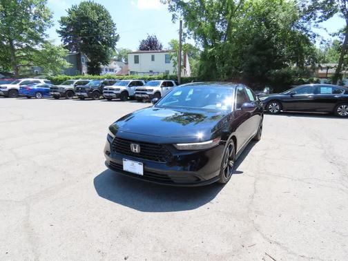 Crystal Black Pearl 2024 Honda Accord Hybrid Sport