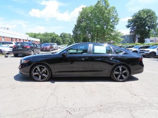 Crystal Black Pearl 2024 Honda Accord Hybrid Sport