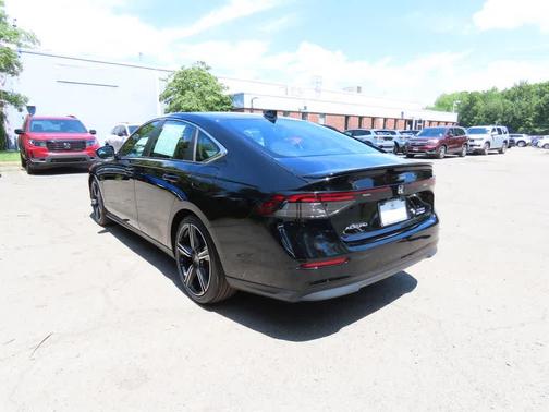 Crystal Black Pearl 2024 Honda Accord Hybrid Sport