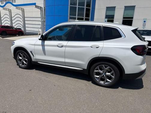 Mineral White Metallic 2024 BMW X3 xDrive30i