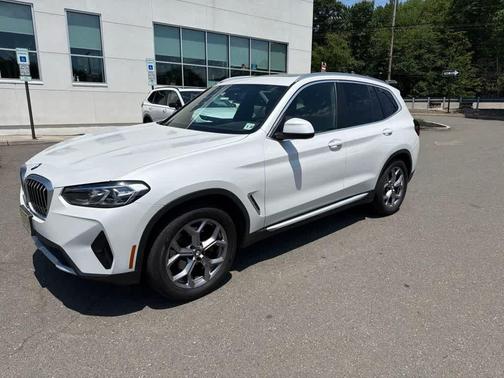 Mineral White Metallic 2024 BMW X3 xDrive30i
