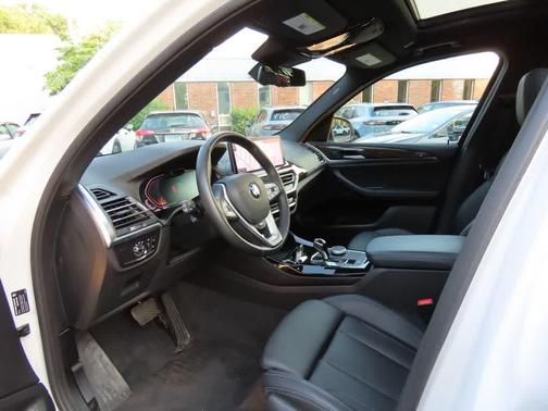 Mineral White Metallic 2024 BMW X3 xDrive30i