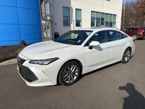 2022 Toyota Avalon XLE