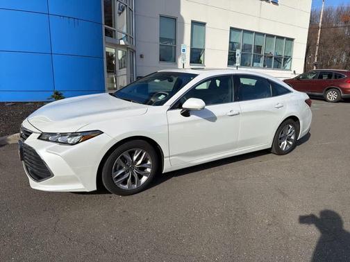 2022 Toyota Avalon XLE