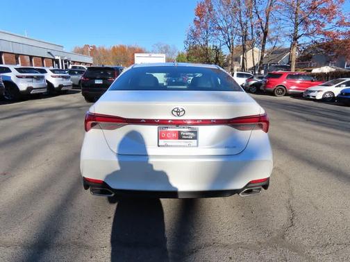 2022 Toyota Avalon XLE