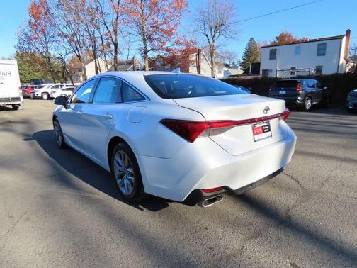 2022 Toyota Avalon XLE