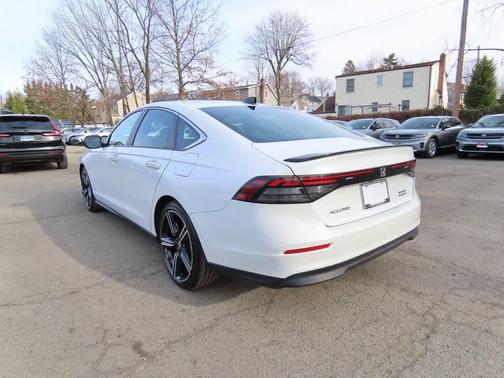 2023 Honda Accord Hybrid 
