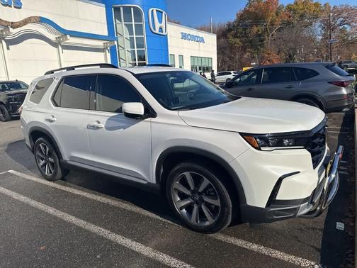 2023 Honda Pilot Elite