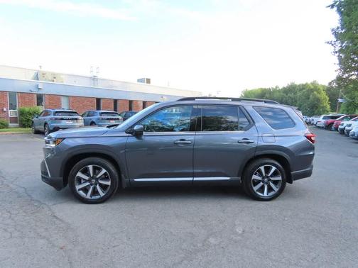 Modern Steel Metallic 2024 Honda Pilot Touring