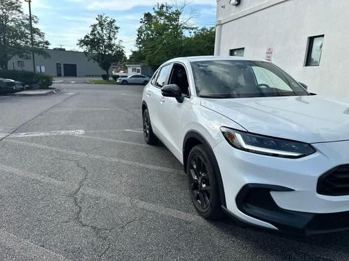 Platinum White Pearl 2023 Honda HR-V Sport