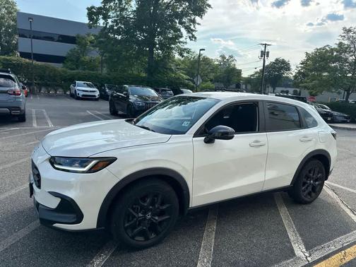 Platinum White Pearl 2023 Honda HR-V Sport