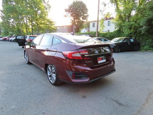 Crimson Pearl 2018 Honda Clarity Plug-In Hybrid Base