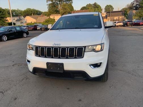 2020 Jeep Grand Cherokee Laredo E