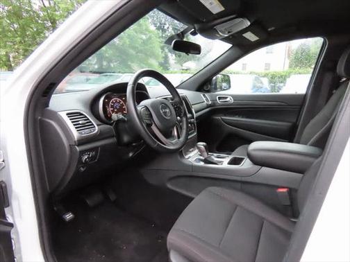 2020 Jeep Grand Cherokee Laredo E